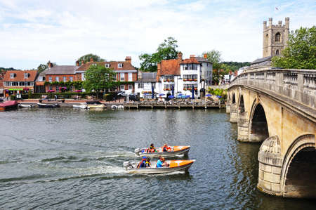 View across the River Thames towards The Angel Pub, Henley-on-Thames, Oxfordshire, England, UK,...