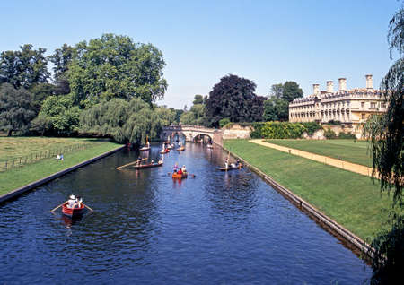 View of Kings College with Punts on the River Cam during the Summertime, Cambridge, Cambridgeshire, England, UK, Western Europe.のeditorial素材