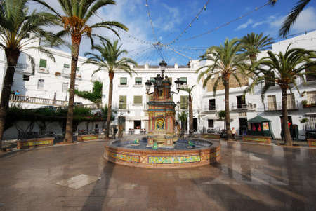Fountain in the town square, Vejer de la Frontera, Costa de la Luz, Cadiz Province, Andalusia, Spain, Western Europe.のeditorial素材
