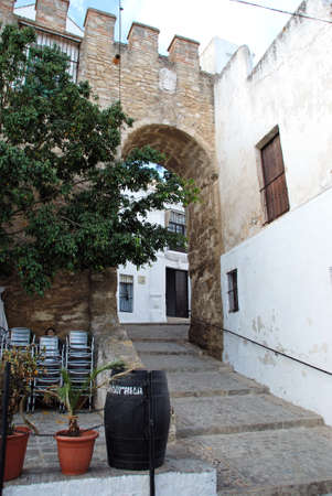 Steps leading to an arch in the castle wall, Vejer de la Frontera, Costa de la Luz, Cadiz Province, Andalusia, Spain, Western Europe.のeditorial素材