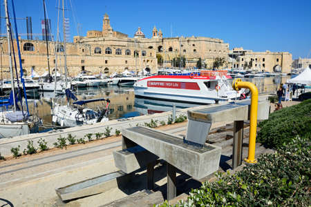 Elevated view of Vittoriosa marina with views towards Senglea, Vittoriosa (Birgu), Malta, Europe.のeditorial素材