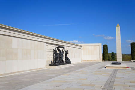 Statue and cenotaph within the Armed Forces Memorial, National Memorial Arboretum, Alrewas, Staffordshire, England, UK, Western Europe.のeditorial素材