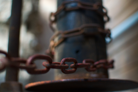 rusty chainの写真素材