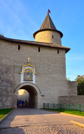 Pskov, Russia, 09/25/2022. The old Pskov Kremlin. The Great Gate at the Trinity Tower, a monument of the XV centuryのeditorial素材