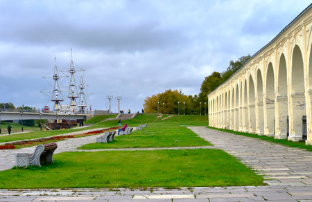 Veliky Novgorod, Russia, 09.28.2022. The trading side of the old town. The embankment of the Volkhov River at Yaroslav's Courtyardのeditorial素材