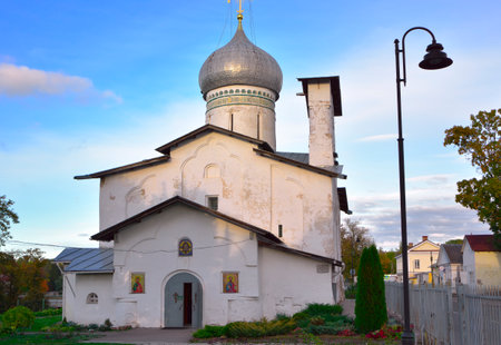 Pskov, Russia, 09/25/2022. The Church of Peter and Paul with a Buoy. Orthodox church of the XV-XVI century in the old Pskov architectural style (translation "The temple is open")のeditorial素材