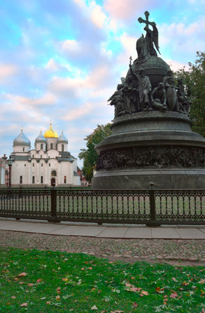 Veliky Novgorod, Russia, 01/10/2022. Monument to the 1000th anniversary of Russia. Kremlin courtyard with sculptures of outstanding historical figures of the Russian state, by M. Mikeshin, 1862のeditorial素材