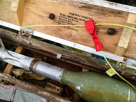 Old bomb in wooden boxの素材