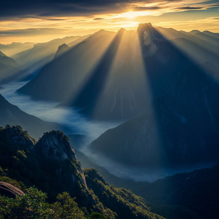 Sunrise in Huangshan National Park, Huangshan, Chinaの素材