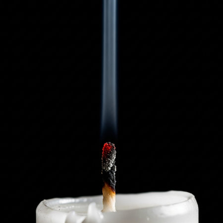 Editorial context. Hero detail shot. High-contrast realism showcasing the precise moment after the fの素材