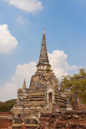 AYUTTHAYA, THAILAND - 2015 February. Close up Stupa building at Wat Ratchaburana.のeditorial素材
