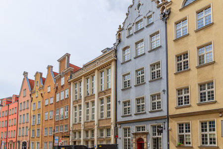 GDANSK, POLEN - 2017 AUGUST 26. Old town architecture, colorful houses in Gdansk.