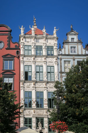 GDANSK, POLEN - 2016 SEPTEMBER 14. House facades in Gdansk old town.