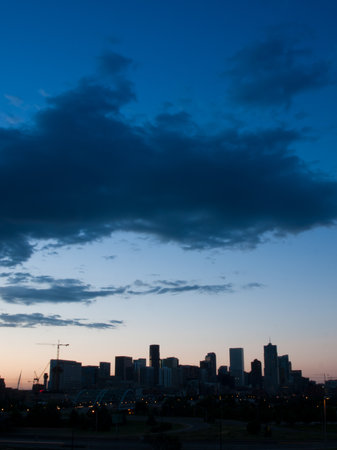 A view of Denver, Colorado downtown right before sunrise.のeditorial素材