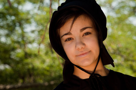 Amish girl on the bench.のeditorial素材