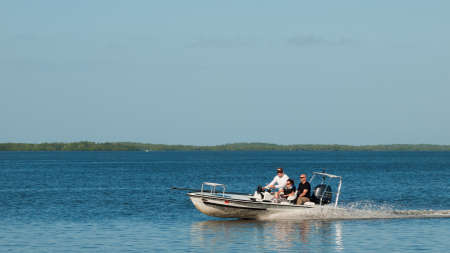 Bishing boat at Ten Thousand Islands, Florida.のeditorial素材