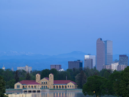 Denver skyline at sunrise.のeditorial素材