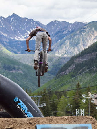 Slopestyle biking at 2012 Summer Teva Mountain Games. Vail, Colorado.のeditorial素材