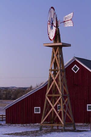 Old Red Barn at the 17mile House Farm Park, Colorado.のeditorial素材