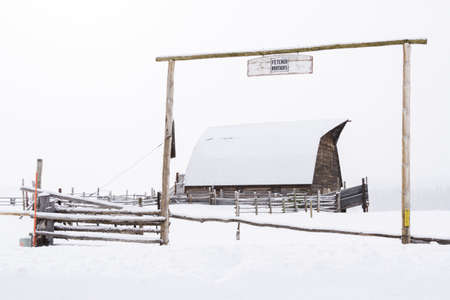 Historic barn in the middle of the winter.のeditorial素材