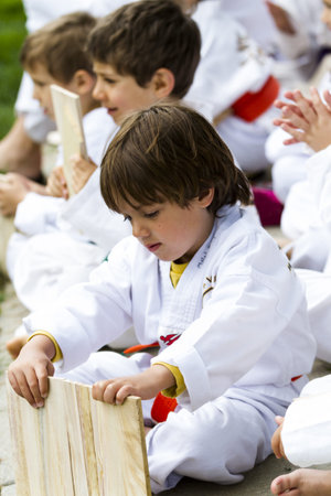 Tae Kwon Do student practicing in the park.のeditorial素材