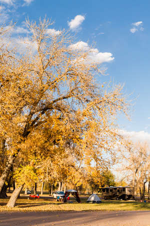 Denver, Colorado, USA-October 26, 2014. Camping in late Autumn in Colorado.のeditorial素材