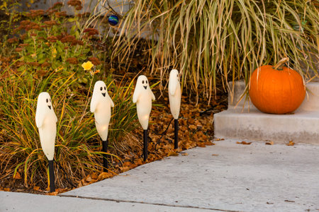 Residential house decorated for Halloween holiday.の写真素材