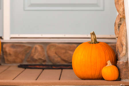 Residential house decorated for Halloween holiday.の写真素材