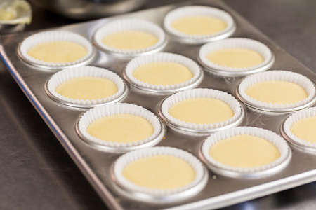 Baking cupcakes at the cupcake store.の写真素材
