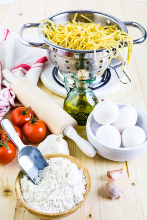 Cooking organic spaghetty for dinner.の写真素材