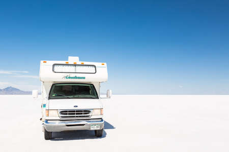 Bonneville, Utah, USA-August 5, 2015. Driving motorhome on Bonneville Salt Flats, Utah.のeditorial素材