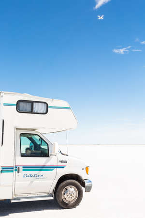 Bonneville, Utah, USA-August 5, 2015. Driving motorhome on Bonneville Salt Flats, Utah.のeditorial素材