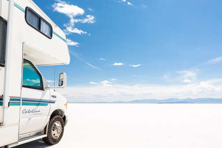 Bonneville, Utah, USA-August 5, 2015. Driving motorhome on Bonneville Salt Flats, Utah.のeditorial素材