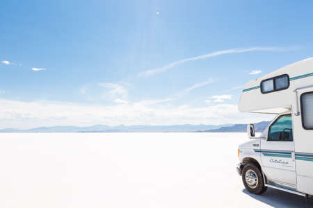 Bonneville, Utah, USA-August 5, 2015. Driving motorhome on Bonneville Salt Flats, Utah.のeditorial素材
