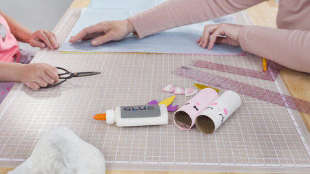 Step by step. Making unicorns out of paper and empty toilet paper rolls.