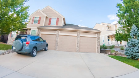 Denver, Colorado, USA-July 19, 2020 - View of the typical suburban neighborhood on a summer morning.のeditorial素材