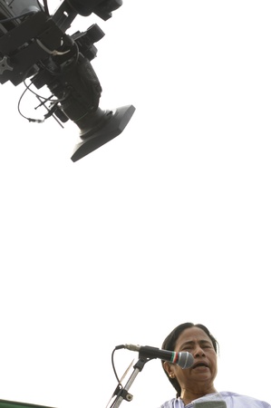 KOLKATA - FEBRUARY 20: Media attention towards the Indian Railways minister Ms. Mamata Banerjee during a political rally in Kolkata, India on February 20, 2011.のeditorial素材