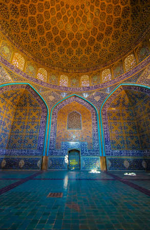 sfahan, Iran - Circa February 2016 - The interior shot of Sheikh Lotfollah Mosque in Isfahan, Iranのeditorial素材