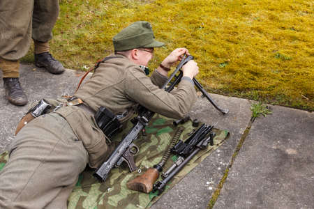 German soldier with MG42 machine gun