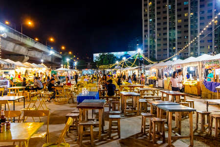 Typical Thai night market street food. The proud market RCA in Huai Khwang, Bangkok, Thailand.のeditorial素材