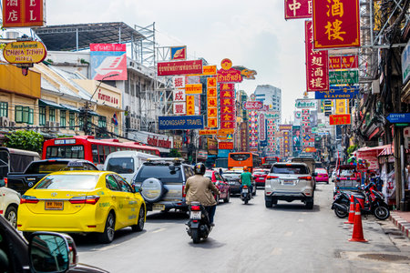 Heavy traffic in China Town on Yaowarat Rd Road in Samphanthawong Bangkok Thailand.のeditorial素材