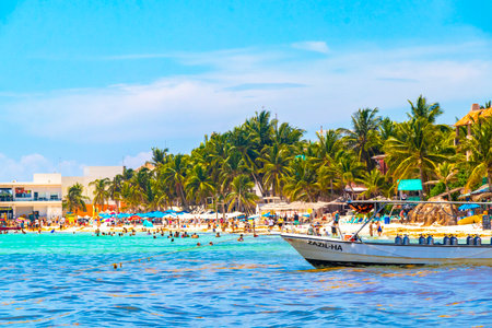 Playa del Carmen Quintana Roo Mexico August 05, 2023 Boat yacht catamaran ship ferry jetty pier and harbor at the tropical Mexican Caribbean beach panorama view and turquoise blue water in Playa del Carmen Mexico.のeditorial素材