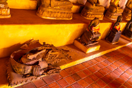 Wat Si Saket temple with many buddha figures sculptures statues in Vientiane Laos in Southeastasia Asia.の写真素材