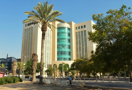 empty citycentre in a hot sunny day in israelの写真素材
