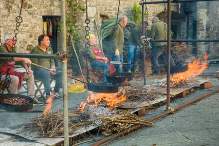 Filetto (Lunigiana, Massa Carrara, Tuscany, Italy) - Oct 2019: Chestnut Festival. Small village, known for its summer festivals, especially medieval one organized in August and Chestnut in October.のeditorial素材