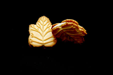 Delicious cookies filled with vanilla cream made with honey or maple syrup from Canadian trees, the...