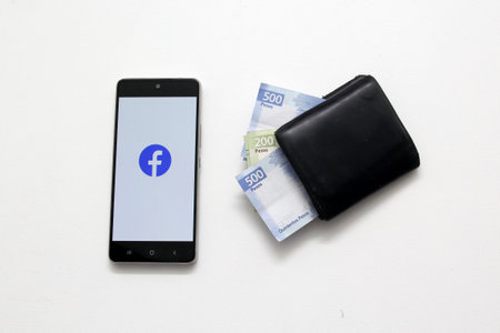 Mexico City, Mexico - Nov 9 2022: Users in Mexico and around the world generated thousands of reports about the failures of the social network Facebookのeditorial素材