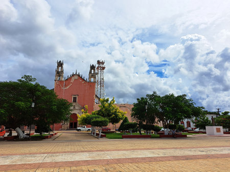 Motul, Yuacatan, Mexico - Nov 22 2022: Downtown of the mexican town Motul, full of history, hidden natural treasures and delicious gastronomy, very close to the city of Meridaのeditorial素材