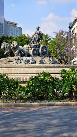 Mexico City, Mexico - Apr 01 2023: The Cibeles fountain in Mexico City is an exact replica of the one found in Plaza de Cibeles in Madrid, Spain. Symbolのeditorial素材