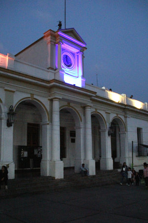 Tepoztlan, Morelos, Mexico - Nov 7 2024: Cobbled streets of the magical town Tepoztlan in Morelos, Mexico, a place of rest, mystical and warm climateのeditorial素材